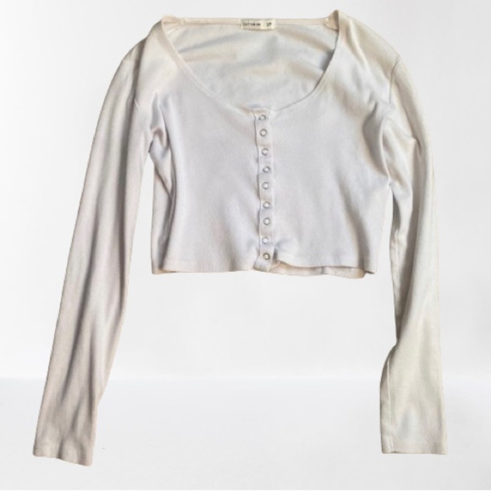 White button down cropped long sleeve